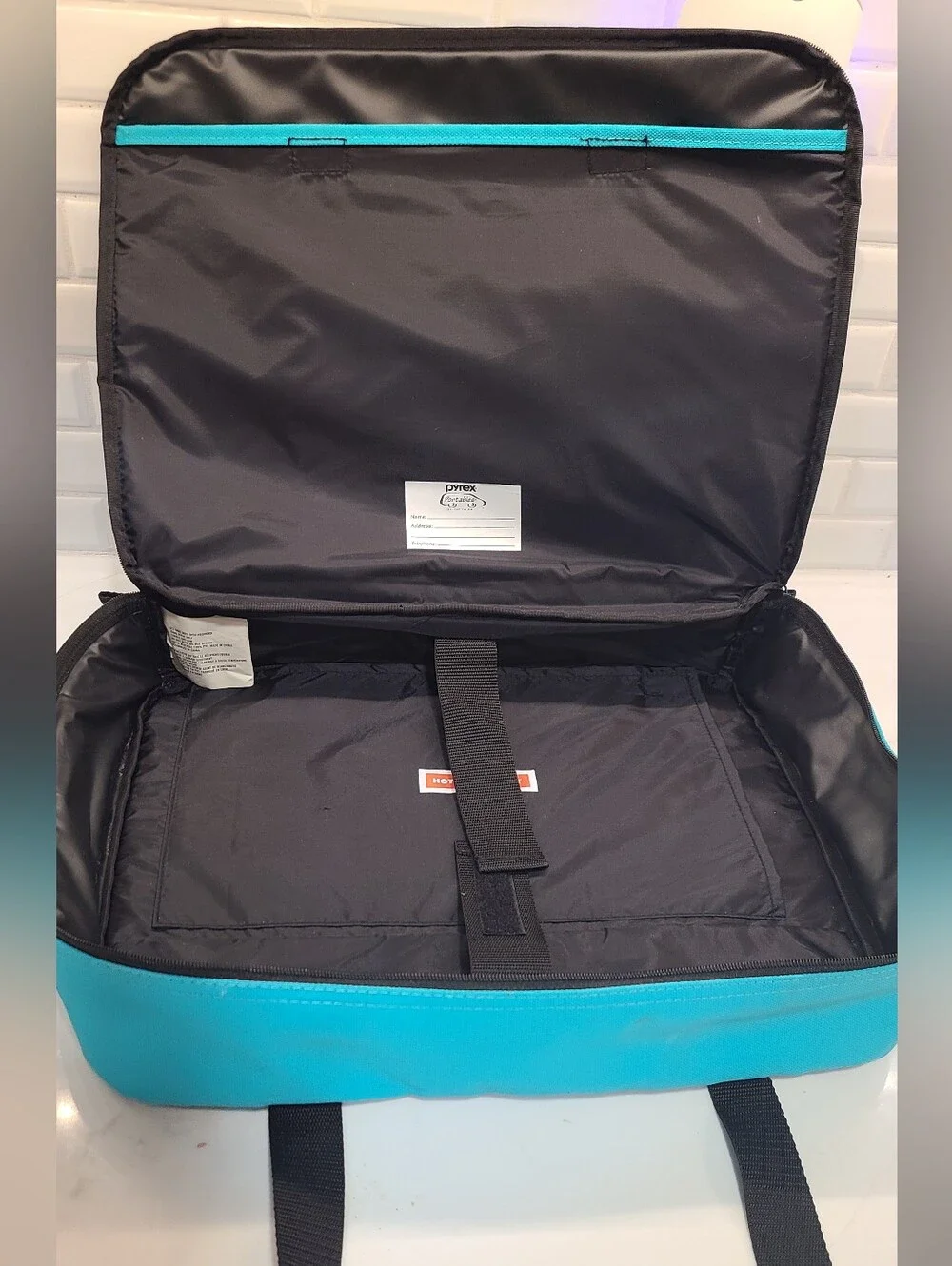 Pyrex Portables Turquoise Carrying Bag With Hot Pocket